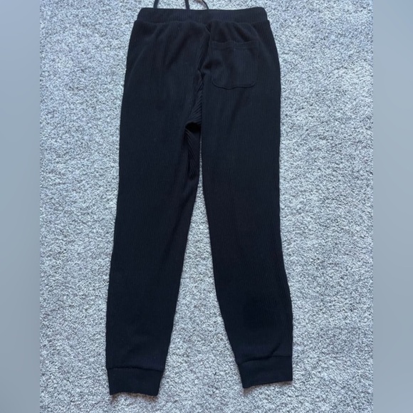 Alo Yoga Muse Sweatpant - Picture 4 of 6